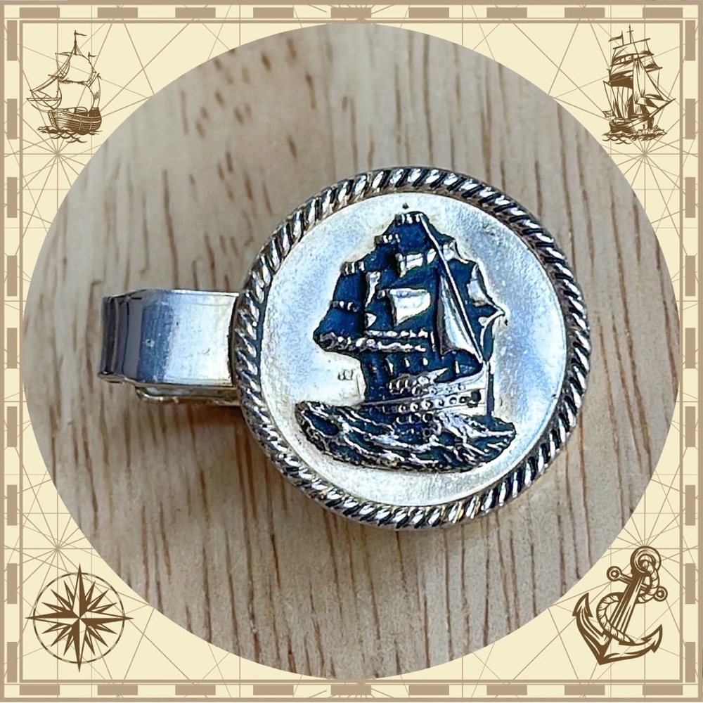 💕Beautiful Vintage Sailboat Tie Clip💕
